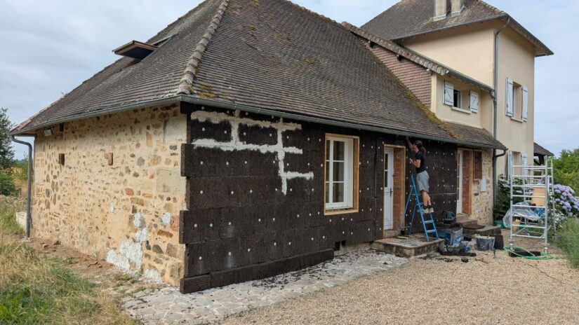 Isolation par l’extérieur de la partie ancienne de la maison: c’est parti!